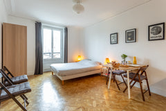 Independant Studio, fully equipped with a large double bed, great location, busi Paris, France Alexis' lovely independent studio - Near Marais Private room in rental unit vacation rental 21561417