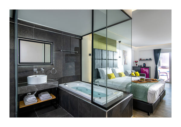 The composition of the property consists of a bedroom, a bathroom, a WC <br />Am  Suite with Spa Bath Entire rental unit vacation rental 591775544129268131