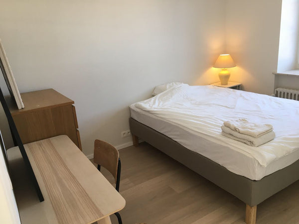 Cosy equiped bedroom with private shower and a huge terrace!<br />On the 2nd and Schaerbeek, Belgium Rooftop 2 - Bedroom w/ private shower and terrace Private room in rental unit vacation rental 46658940