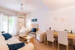 A cosy 45 square metres flat, ideal for a couple or solo traveler. The flat is r Athens, Greece HeArty Home in Kolonaki Entire condo vacation rental 21446148