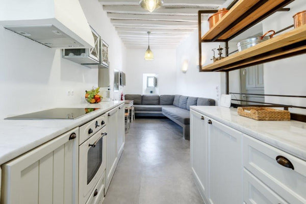 This cozy house, located in the lower parts of Chora, was fully renovated with l  Briefcase's House - Kato Chora Entire home vacation rental 17613945