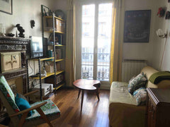 Joli deux pièces parisien avec parquets anciens et cheminée prussienne au cœur d Paris, France Deux pièces esprit vintage au cœur du 11ème Entire rental unit vacation rental 20783821