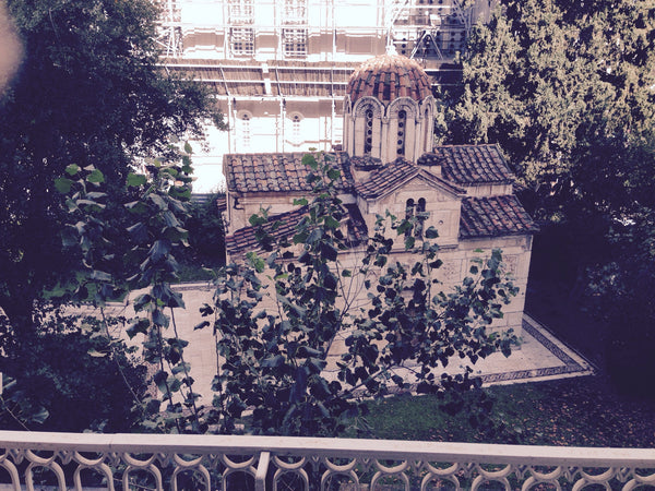 Our large two bedroom flat on relaxing Mitropoleos Square is a five-minute walk   Huge flat~idyllic view~city center Entire rental unit vacation rental 9691500