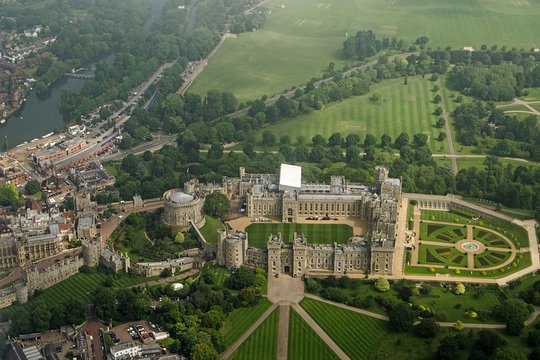 Small Group Tour to Windsor  Bath and Stonehenge with Entries  Private Tours and Travel Guide Europe London CITY London Destination Tour