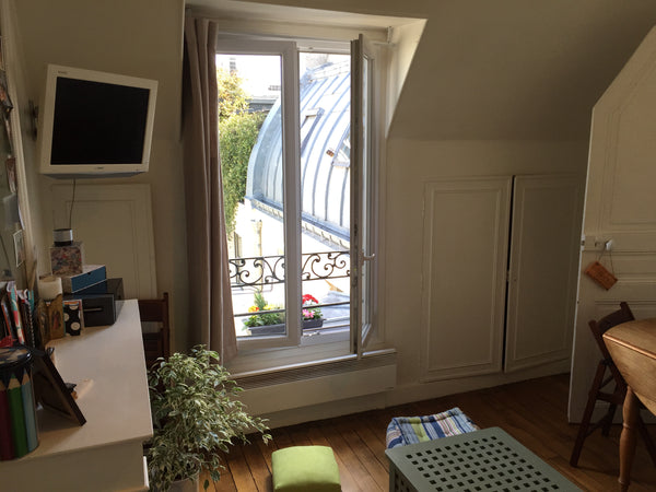 Charmant 2 pièces de 28 m2. Étant situé au dernier étage, le calme et la luminos Paris, France Charmant 2 pièces de 28m2 à Pigalle Entire rental unit vacation rental 12538456