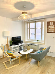 Bienvenue dans ce studio entièrement refait à neuf et climatisé. <br />Ambiance  Lyon, France Studio climatisé A/C - hypercentre - Presqu'île Entire rental unit vacation rental 43403927