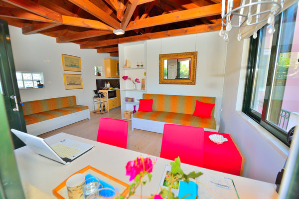 Myrto's place is a relaxing, pretty loft located in the center of Kissamos. This Athens, Greece Myrto's place in Kissamos Entire loft vacation rental 8159289