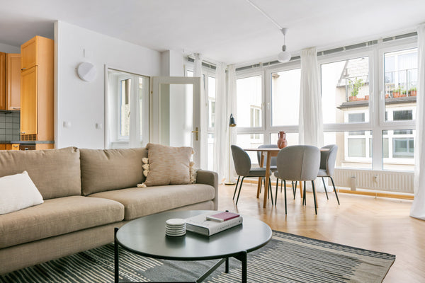 Discover the best of Vienna, with this two-bedroom 8th district - Josefstadt apa Vienna, Austria Amazing Josefstadt 2BR Entire rental unit vacation rental 639725830207420595