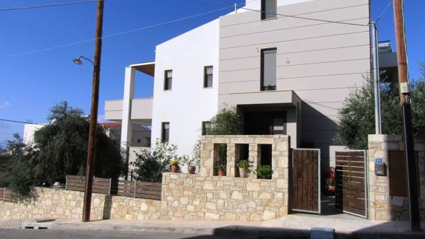 Featuring sea views, Alto Apartment is set around 12km from Airport and 2km from Chania, Greece ALTO house of music in Halepa Chania Entire rental unit vacation rental 16634154