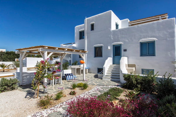 Perla Casa is a wonderful seaside house in a complex with other 8 houses with a  Naxos, Greece Perla Casa Entire condo vacation rental 9444709