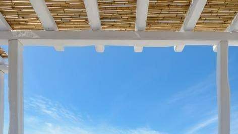 Naxos White Blue is a superb accommodation option overlooking the Aegean Sea.  I Athens, Greece Naxos White Blue Seafront Maisonette Entire rental unit vacation rental 33290228