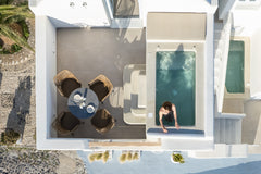 All new & completely renovated 2 bedroom 2 bathroom apartment is ideally located  Airth Suite (190° caldera view) Room in serviced apartment vacation rental 7384487