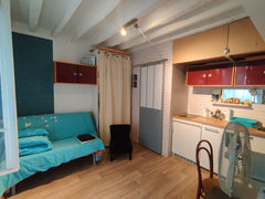 Au 1er étage dans un immeuble calme sur cour , vue dégagée et arborée. <br />Stu Paris, France charmant studio a montmartre Entire rental unit vacation rental 1441179