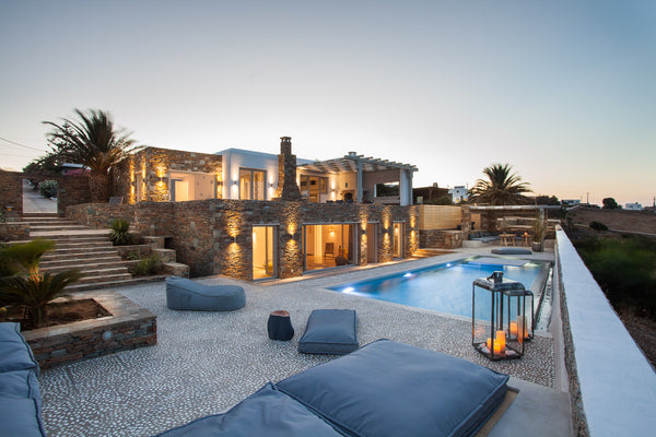 Myconian Platinum Superior Villa is a brand new, super-luxurious pool villa pion Athens, Greece Myconian Platinum Superior Villa Entire villa vacation rental 17412822