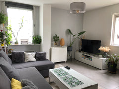 Situé quartier chartrons / grand parc/ jardin public à  3 min à pied du tram C.< Bordeaux, France chambre lumineuse + place parking Private room in condo vacation rental 21200654