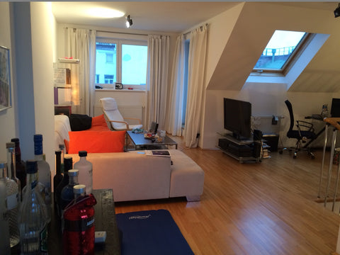 Die Wohnung befindet sich in einem der wohl schönsten Bezirke Wiens nur 20m vom  Vienna, Austria 98m² Loft directly at Naschmarkt Entire rental unit vacation rental 2174605