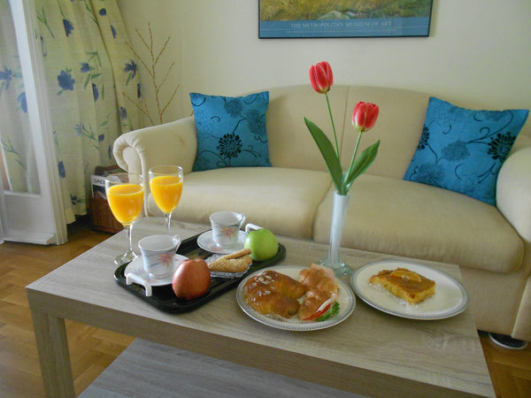 Dear Guest,<br /><br />Welcome to Athens!<br />Licensed apt , well designed, qui Athens, Greece Green Paradise in city center! Entire condo vacation rental 27276519