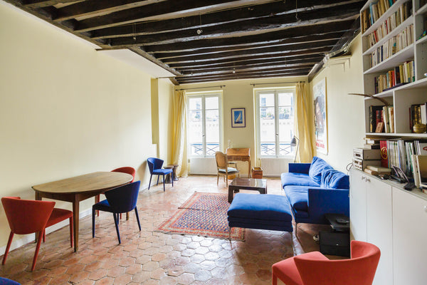 A  beautiful and spacious luminous appartment, ideally located in the heart of P Paris, France Romantic flat in Nord Marais Entire rental unit vacation rental 4684266