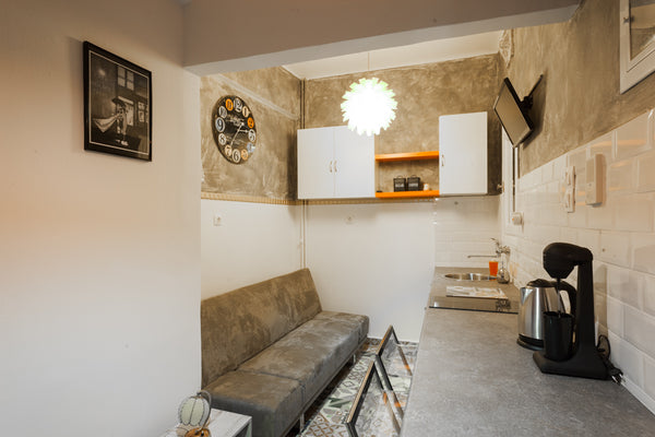 In the hurt of Athens and 15 min from the historical center, near a small  park  Athens, Greece SPLENDID FUNKY FLAT Entire rental unit vacation rental 9643833