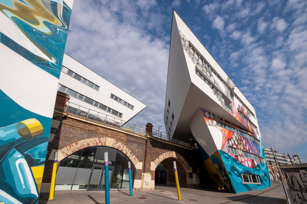 Die Unterkunft befindet sich direkt am Donaukanal und wurde von der Stararchitek  Urban Island Riverside Apartment with Balcony 6per Entire rental unit vacation rental 48371041