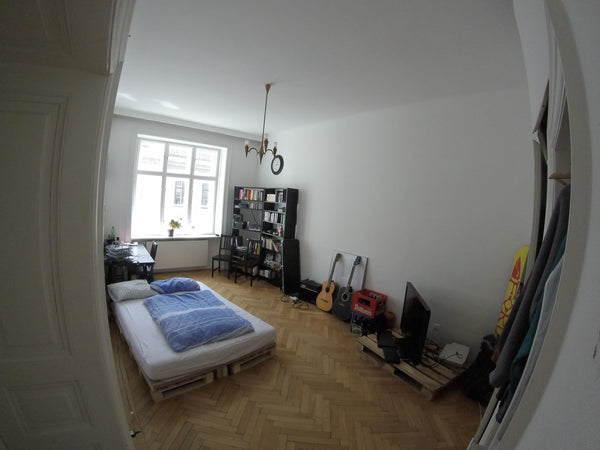 Nice room in an 3person appartment.<br /><br />Verty central (-> see map)<br />< Vienna, Austria  Private room in rental unit vacation rental 6367745