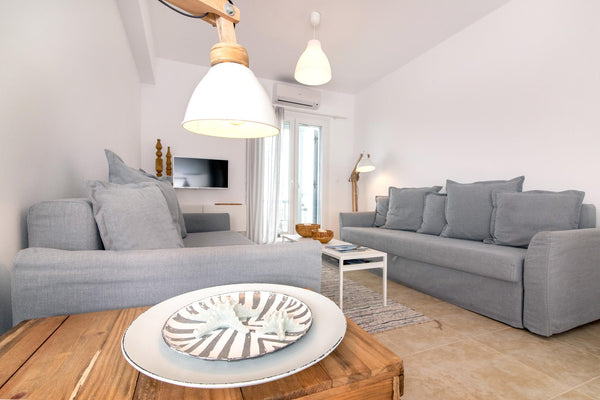 Newly built 1st floor modern apartment (50sqm,stair access) 100 meters from the   IKIES TINOS A Entire rental unit vacation rental 37359677