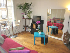 Charmant appartement parisien, calme, au pied de Montmartre. Quartier animé et c Paris, France Cosy, calm & chic / Montmartre Private room in rental unit vacation rental 10018937