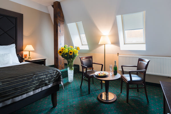 Vítá Vás Hotel William ***+Útulný hotel s jedinečnou polohou v historickém centr Prague, Czechia Třílůžkový pokoj DELUXE kousek od Karlova mostu Room in hotel vacation rental 627956520392916952