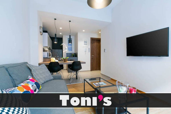 Enjoy the warm & lively design edited with modern Greek temperament. Close to al Athens, Attica, Greece Toni's - 1BD Elegant Apartment in Koukaki Entire rental unit vacation rental 30032049