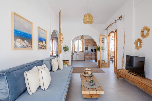 Sandy's Cycladic Style Apartment is built just 100 metres from the sandy beach o Greece Sandy's Cycladic Style Apartment Entire rental unit vacation rental 50405351