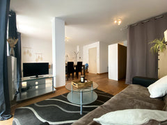 Sympa studio meublé avec terrasse proche des transports en communs et supermarch Brussels, Belgium Etterbeek : sympa studio avec terrasse Entire rental unit vacation rental 694179440624456121