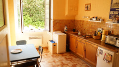 Logement sympa, fonctionnel, RDC surélevé lumineux, "cosy". Pentes de la croix r Lyon, France Appartement très mignon de 33m2 dans les Pentes ! Entire rental unit vacation rental 34356346