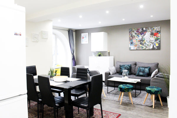 This large, modern apartment and studio located in the heart of Paris will seduc Paris, France Appartement and Studio in the heart of Paris ! Entire rental unit vacation rental 3437967