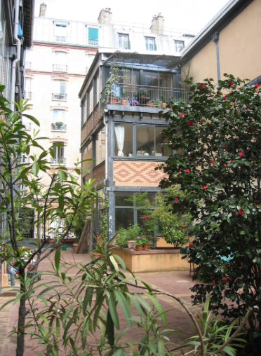 Dans le 10e arrondissement, près du Canal Saint-Martin, ravissant 2 pièces au re Paris, France Petit 2 pièces avec terrasse Entire rental unit vacation rental 21575578