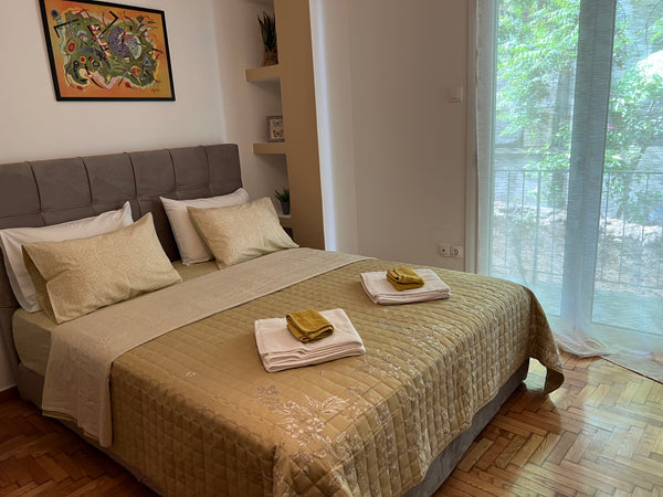 A centrally-located, peaceful cosy renovated studio in Ampelokipi area, within 5 Athens, Greece Cosy Renovated Studio near Ampelokipi Metro Entire rental unit vacation rental 52679527