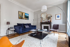 Stay in beautifully laid out classic Parisian apartment, ideally located  steps  Paris, France Charming Flat Martyrs-Saint Georges Entire rental unit vacation rental 9600357