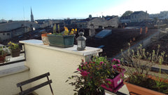 Je vous accueille dans le duplex où je vis, où vous pourrez profiter d'une magni Bordeaux, France Duplex avec vue sur les toits de Bordeaux Entire condo vacation rental 24386397