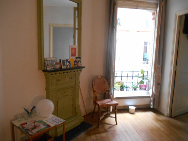 Cet appartement se compose d'une cuisine, d'un séjour (avec un futon), d'une cha France Charmant 2 pièces place Gambetta Entire rental unit vacation rental 6847921