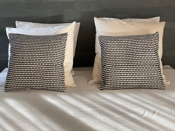 Luxury suite with terrace in the heart of the city.<br />Large cosy and elegant   Suite luxueuse en plein centre avec terrasse Entire guest suite vacation rental 691708175023923061