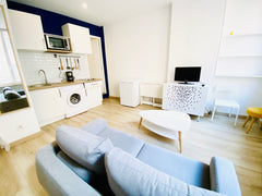 Situé à proximité de la Part Dieu et de son centre commercial.<br /><br />Appart Lyon, France ⚡️NID DOUILLET CHIC HYPERCENTRE PROCHE PART DIEU Entire rental unit vacation rental 660844279696238546