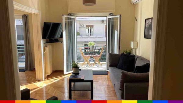 Spacious, naturally well-lit, and freshly renovated modern 1-bedroom flat. Fully GR Newly Updated Charming Flat at Panormou Metro Stn Entire rental unit vacation rental 31331929