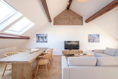 Do you want to discover the real Brussels? You're at the right address! The adve Brussels, Belgium Beautiful 3 bedrooms duplex Grand Place Entire rental unit vacation rental 53361330