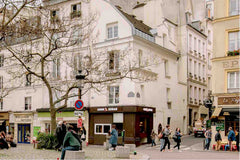 COOOL!!! On the Place de la Contrescarpe, near Panthéon, there is a 3-floor 17th Paris, France COOL! A hotel (house) just for you Entire townhouse vacation rental 12805100