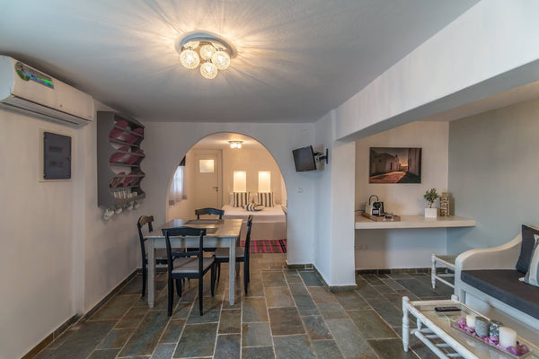 This brand new studio suite features two double beds and allows for an extra com Greece Luxury Studio Room in boutique hotel vacation rental 18201066