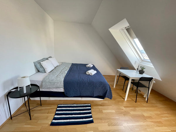 Hello and welcome to Vienna!<br /><br />Lovely spacious room in a large rooftop  Vienna, Austria Deluxe King Room Private room in serviced apartment vacation rental 38721686