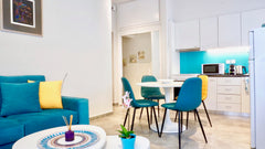 Charming, comfortable and cozy Apartment in the center of Athens (a few steps fr Athens, Greece LOVELY Renovated Apt in HILTON Hotel Area Entire rental unit vacation rental 14927317