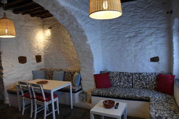 Old cycladique house recently renovated. <br /><br />It is about 50m2. It has a  Athens, Greece Verantaki 0 Entire home vacation rental 31064155