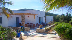 Villa Ilios is a beautiful & traditional villa on the beach of Glifa in world fa Paros, Greece Villa Ilios, beach front Antiparos Entire home vacation rental 10983695