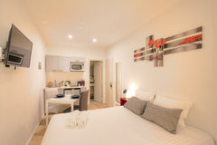 Pleasant and well arranged studio, located on the banks of the Rhône. Ideal loca Lyon, France Cozy studio - Near Lyon Presqu'île Entire rental unit vacation rental 45545678