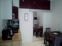 Situé près du pittoresque quartier de Montmartre à 2 min à pied du métro Lamarck Paris, France Appartement rénové donnant sur cour à Montmartre Entire condo vacation rental 28912491